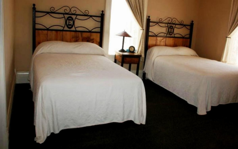 Room image 2