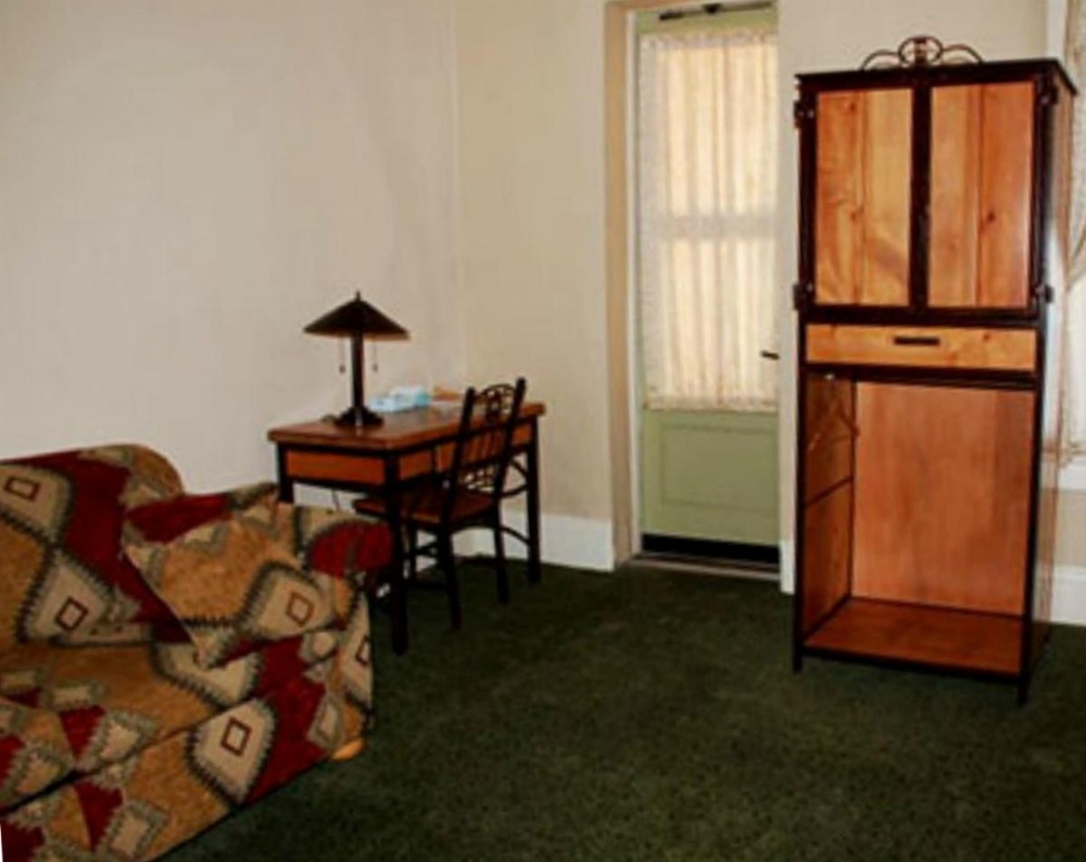 Room image 5